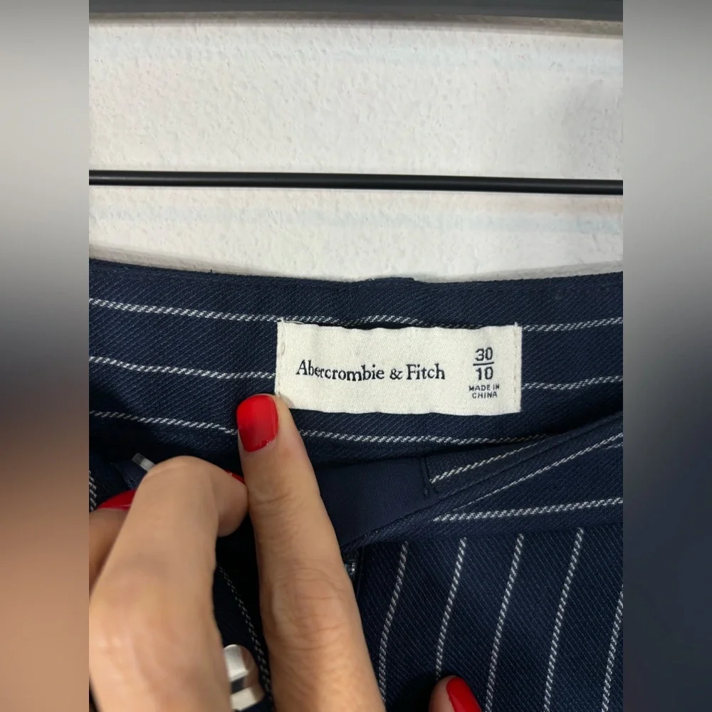 A&F Sloane Pants Pinstripe - Picture 6 of 8